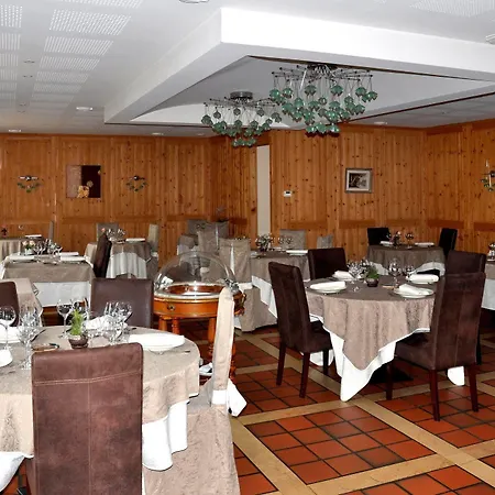 מלון Relais De L'abbaye 3*